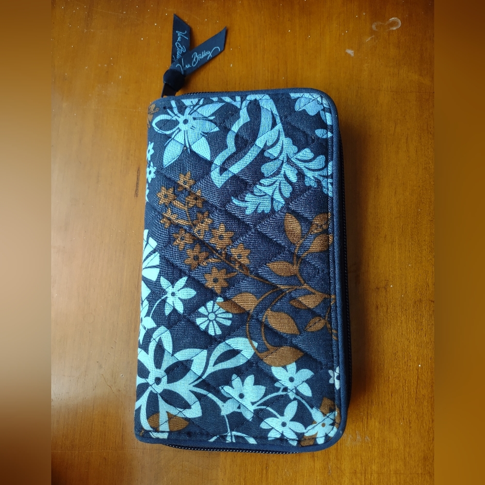 Vera Bradley wristlet wallet